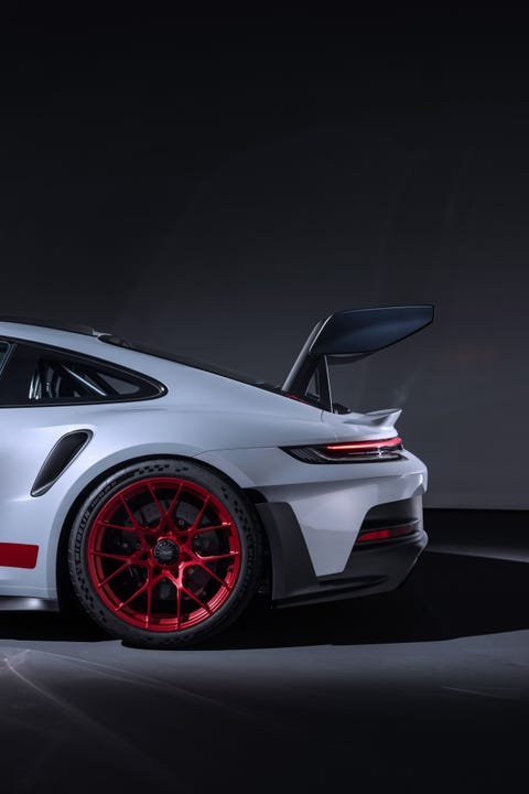 View Photos of the 2023 Porsche 911 GT3 RS