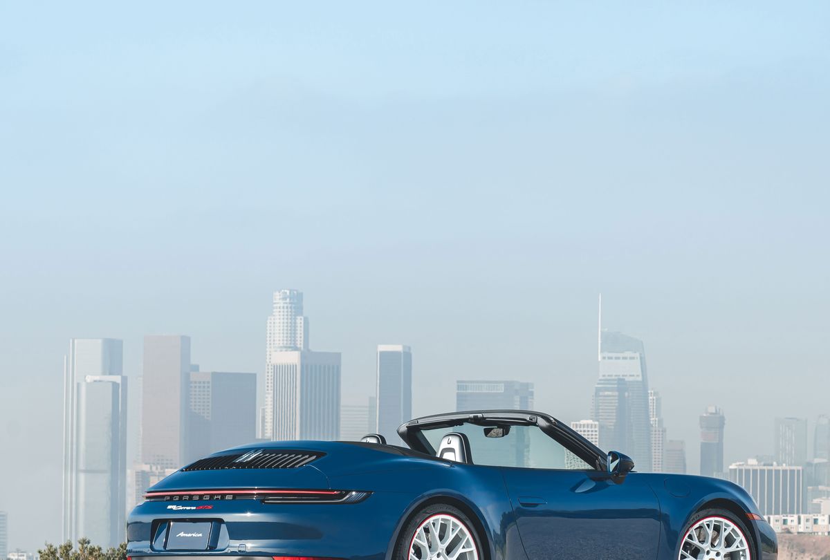 Mes Ventilar Sucediendo 2023 Porsche 911 GTS Cabriolet America Edition Is a USA Tribute