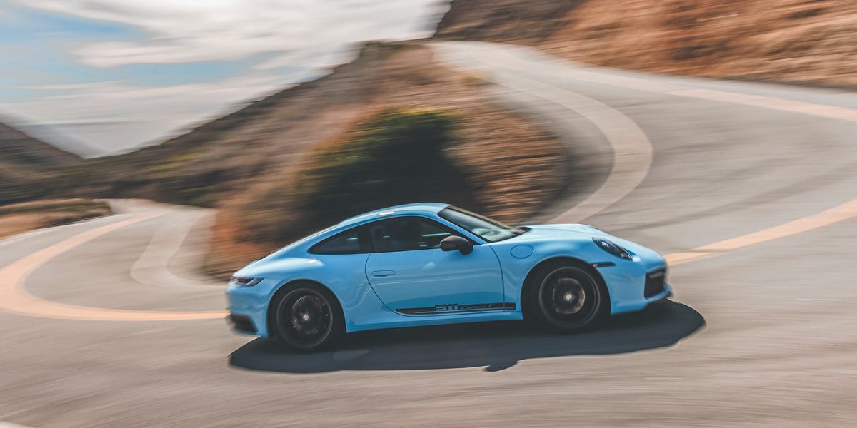 2023 Porsche 911 Carrera T Goes Back to Basics