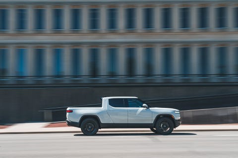 2023 rivian r1t dualmotor