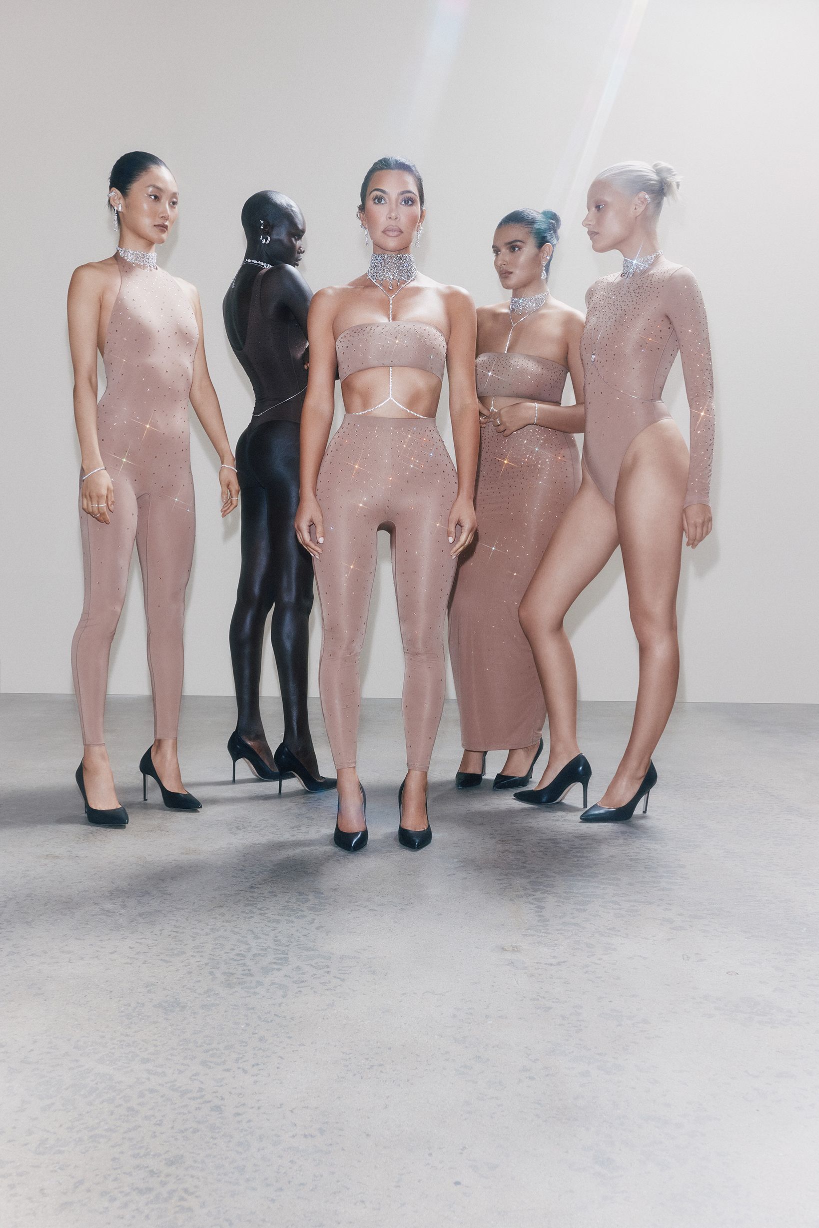 SKIMS Kim Kardashian Sheer Sculpt Open Bust Bodysuit Mid Thigh Onyx Size XXS