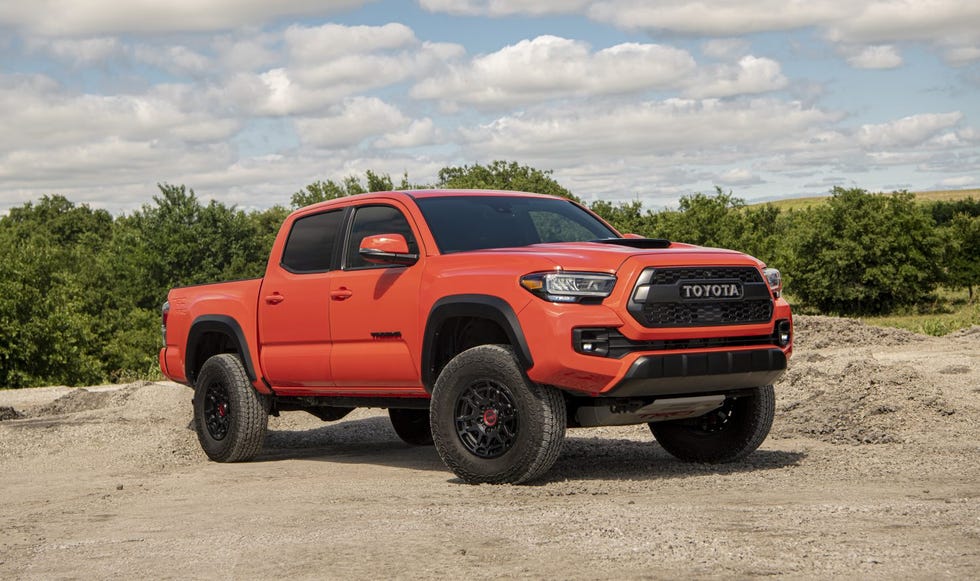 How the New 2023 Chevy Colorado Compares with the Toyota Tacoma