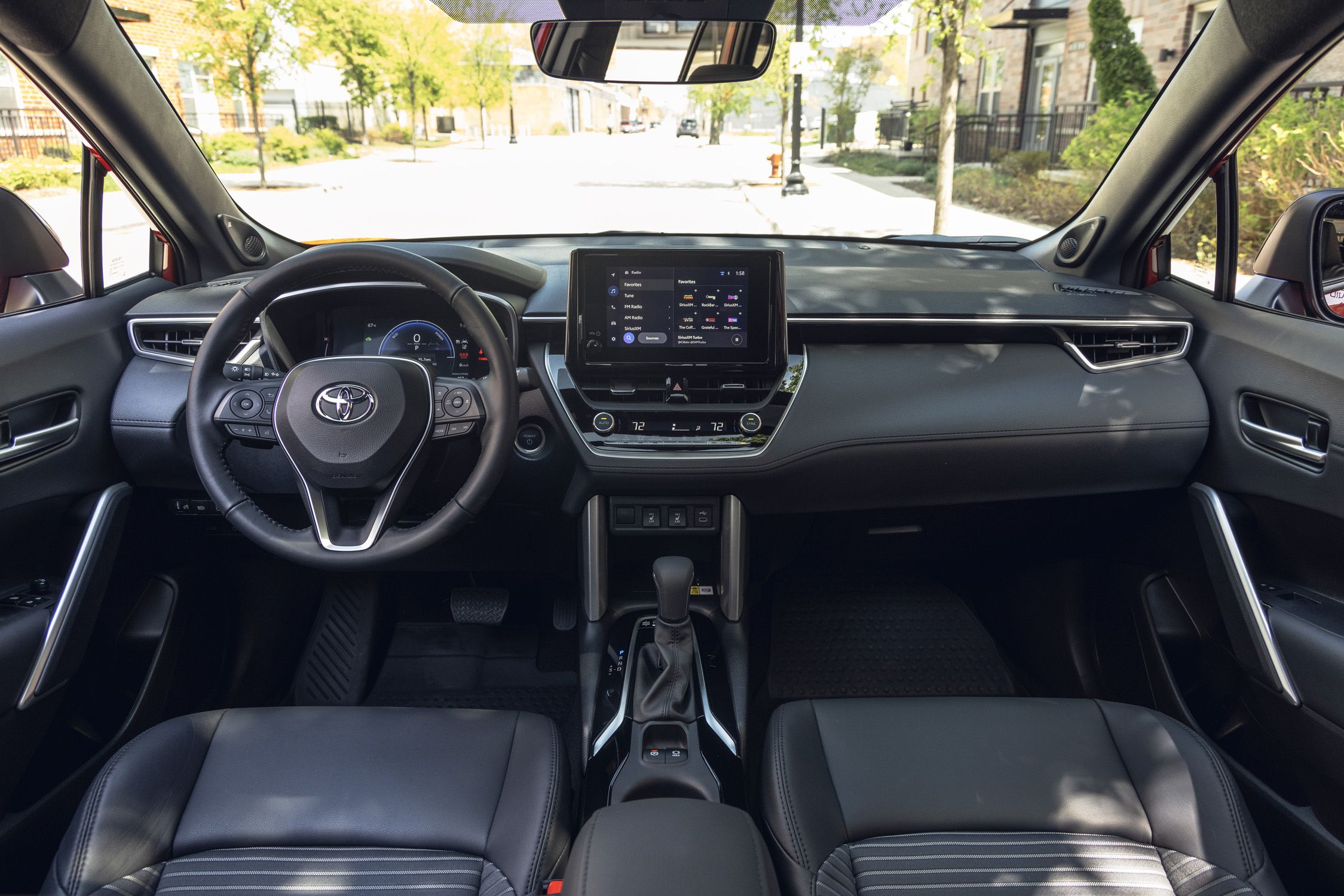 New 2023 Toyota Corolla Cross Hybrid XSE 4D Sport Utility #T010742