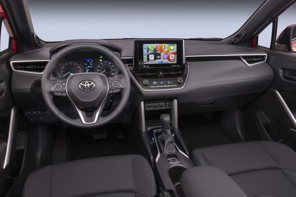 2023 toyota corolla cross se hybrid interior