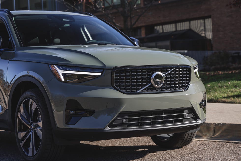 2023 volvo xc40 b5 awd ultimate