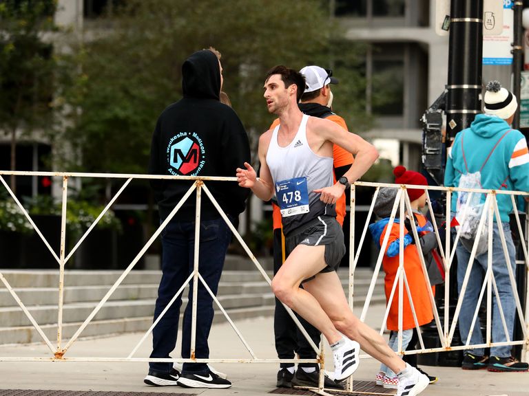 trevor conde races the chicago marathon