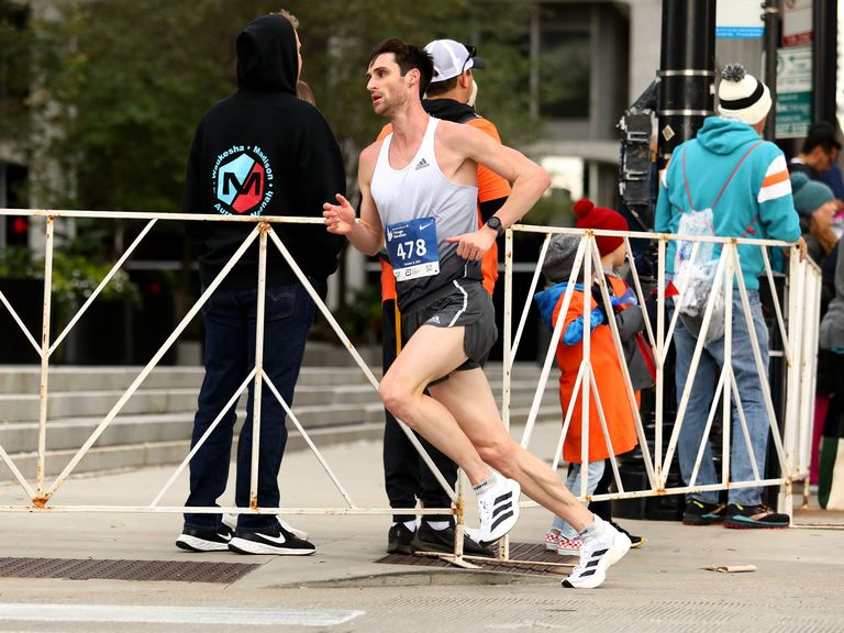 trevor conde races the chicago marathon