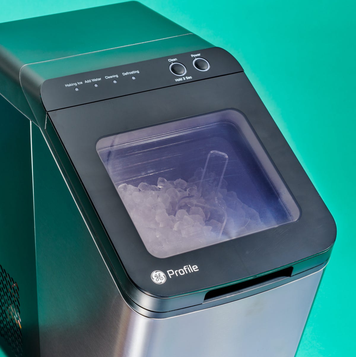 This Countertop Ice Maker Is My Favorite Appliance