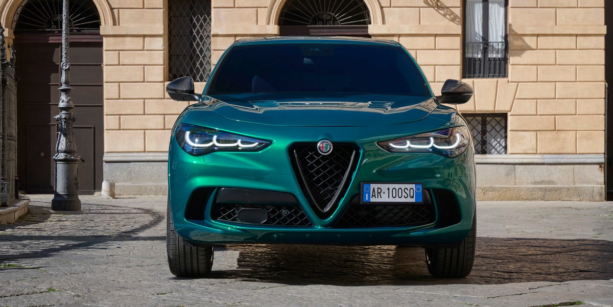 View Photos of the 2024 Alfa Romeo Stelvio Quadrifoglio