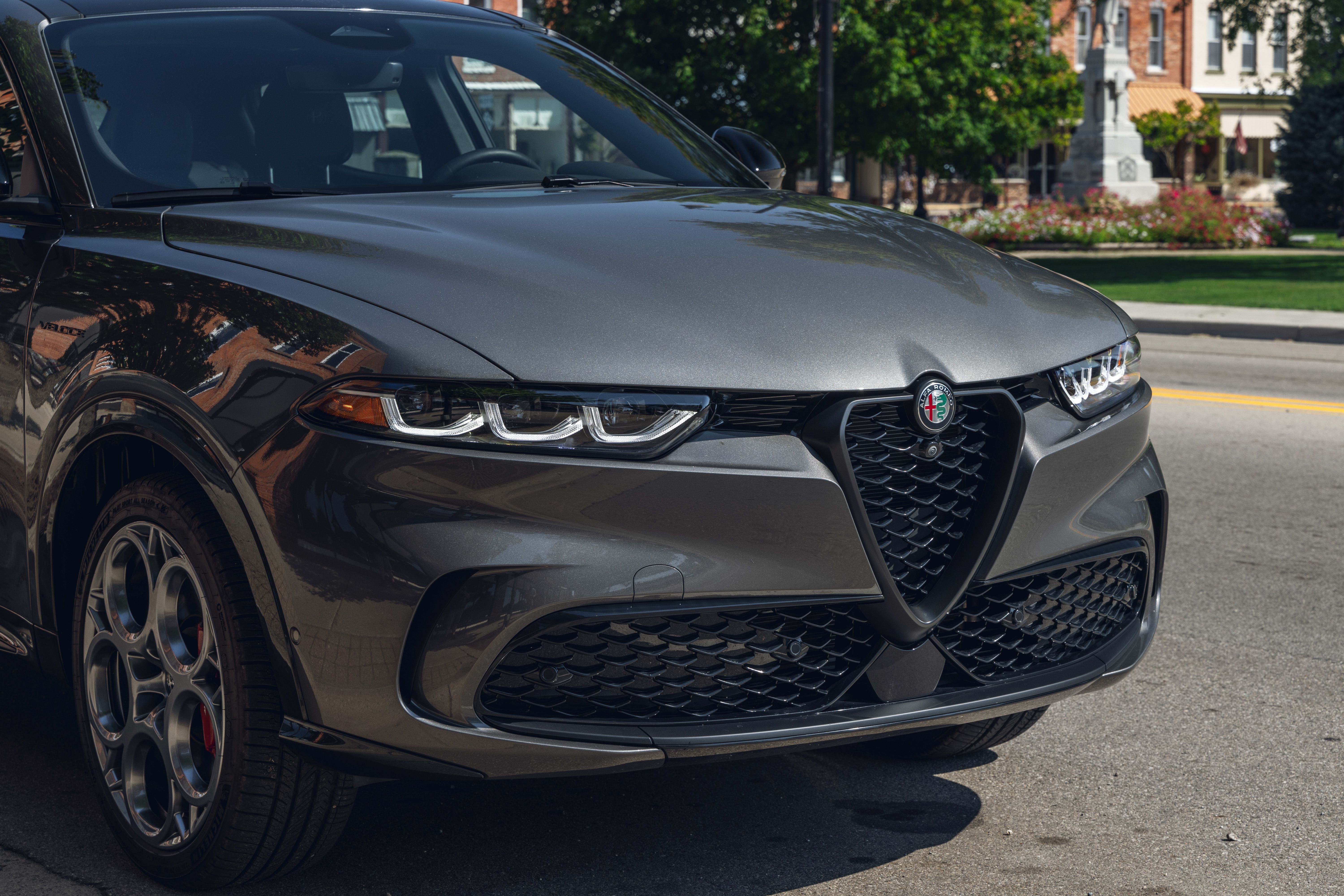 Alfa Romeo Tonale SUV review: Good looks, not much else - Motor Sport  Magazine