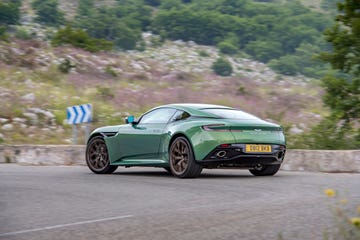 2024 aston martin db12