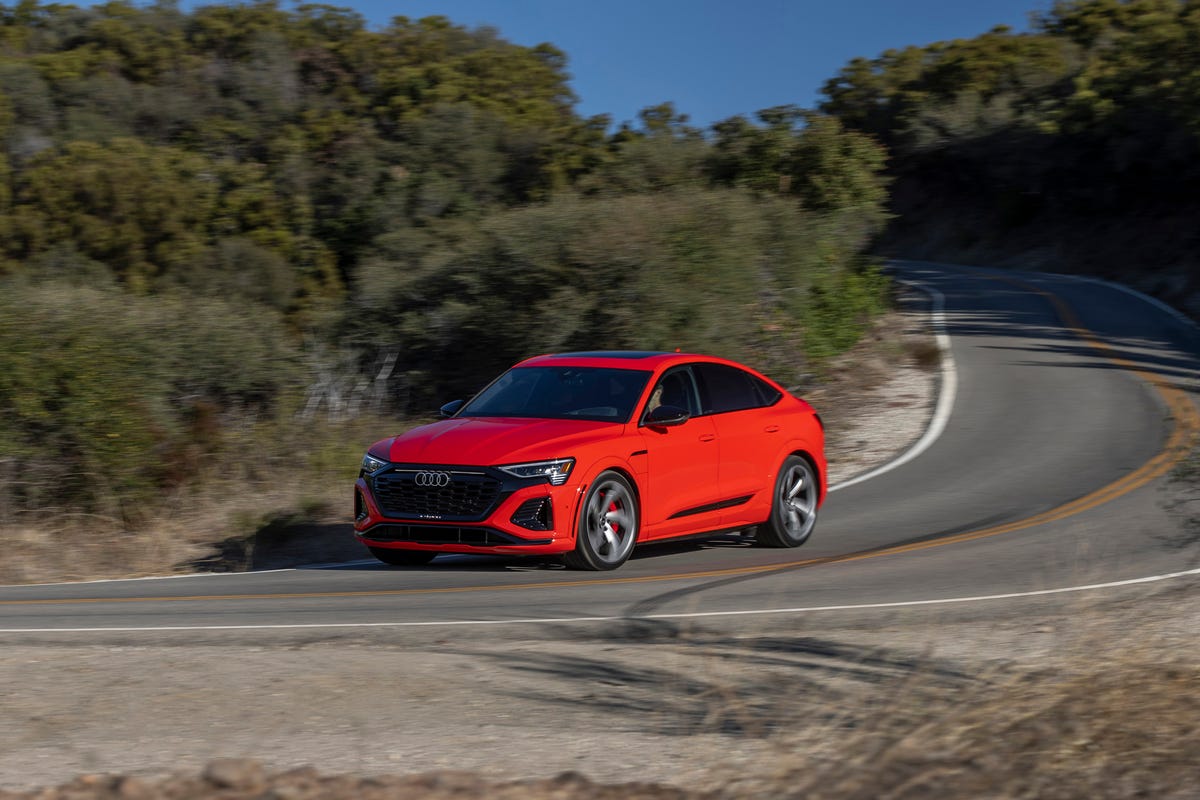 2025 Audi SQ8 etron / SQ8 etron Sportback Review, Pricing, and Specs
