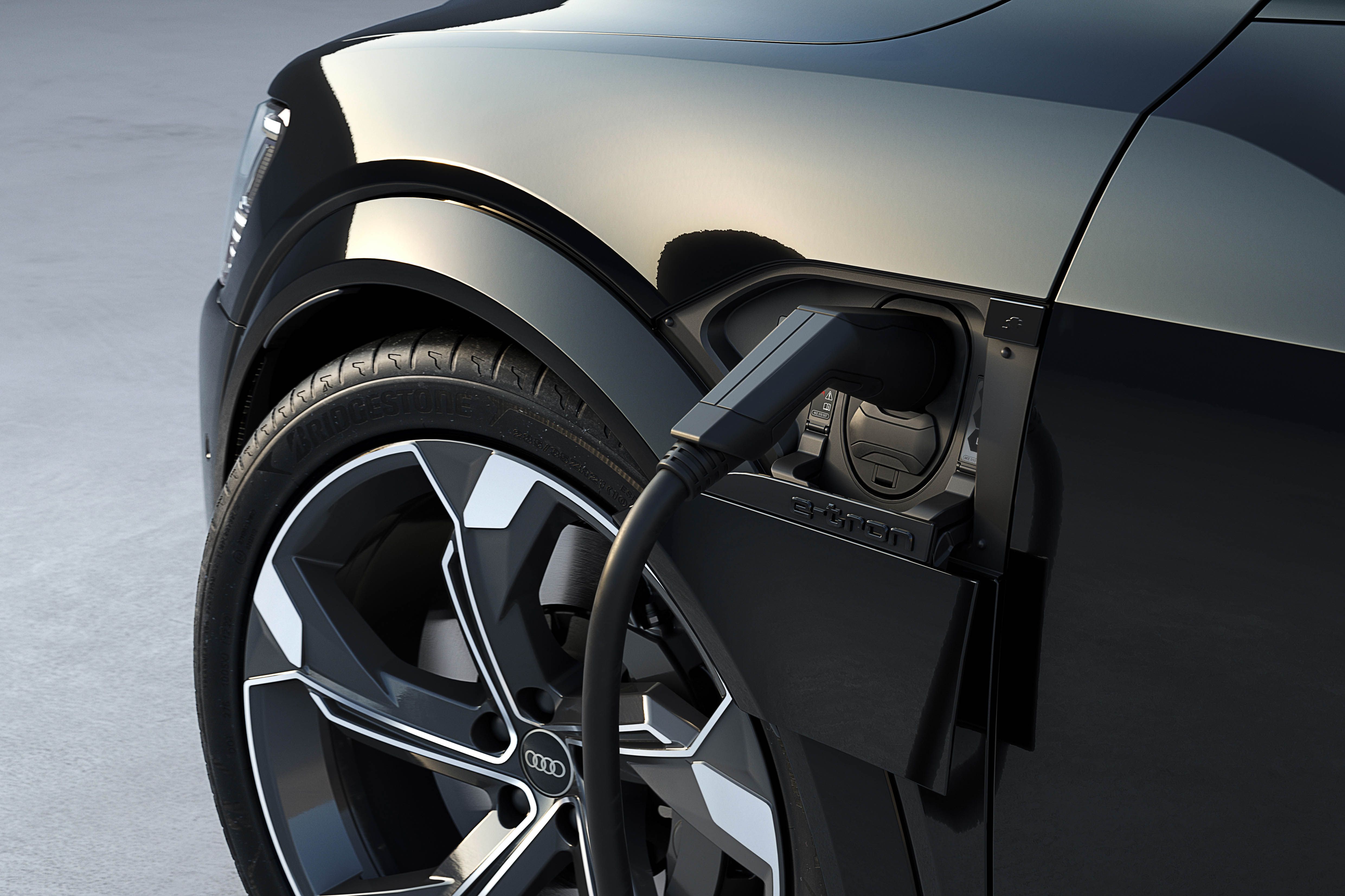 View Photos of the 2024 Audi Q8 e-tron and SQ8 e-tron