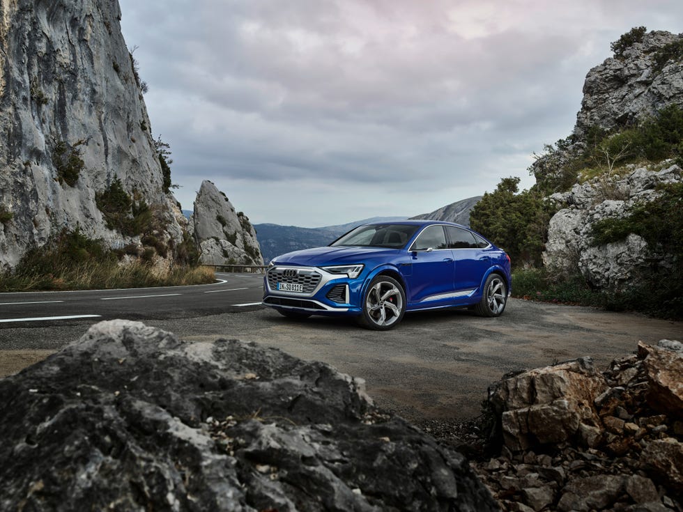 View Photos of the 2024 Audi Q8 e-tron and SQ8 e-tron