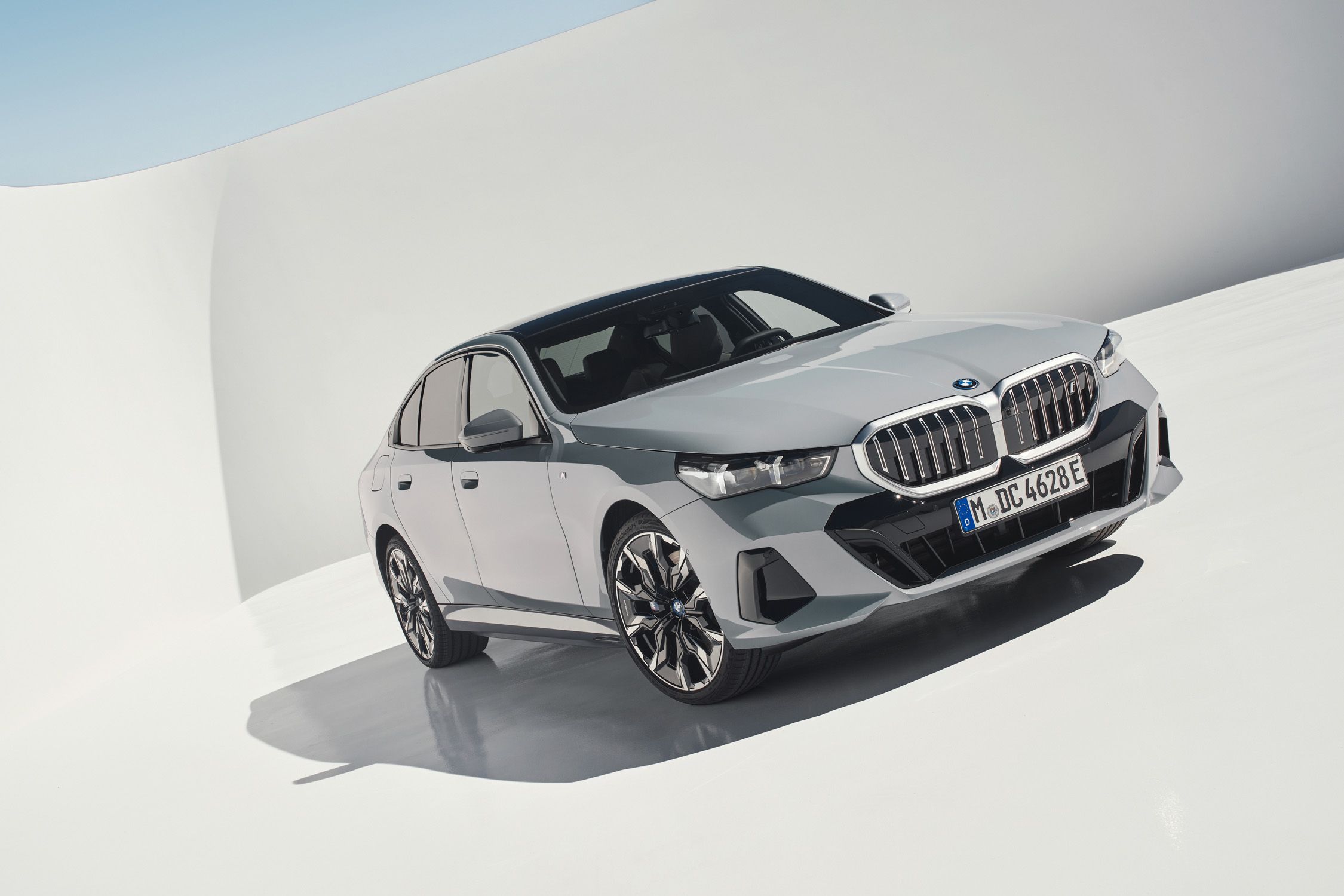 2024 BMW i5 Gives 5-Series Shoppers an Intriguing EV Option