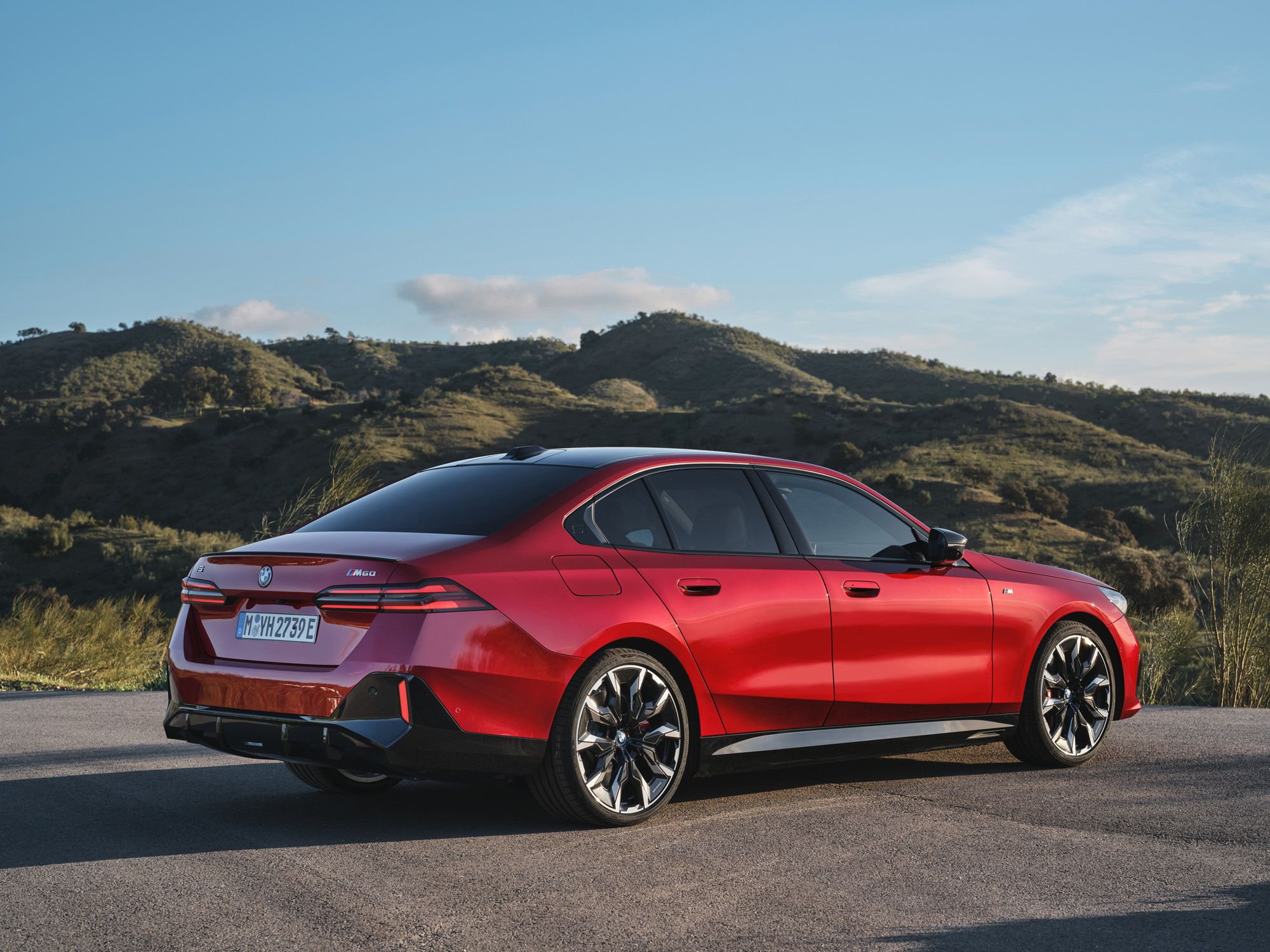 2024 BMW i5 Gives 5-Series Shoppers an Intriguing EV Option