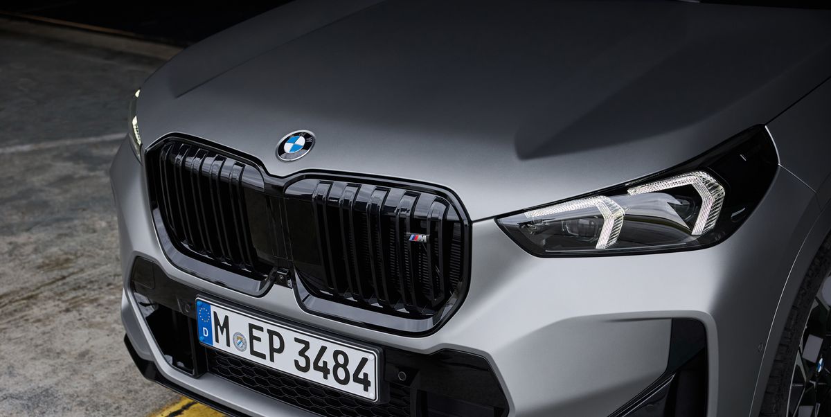 View Photos of the 2024 BMW X1 M35i