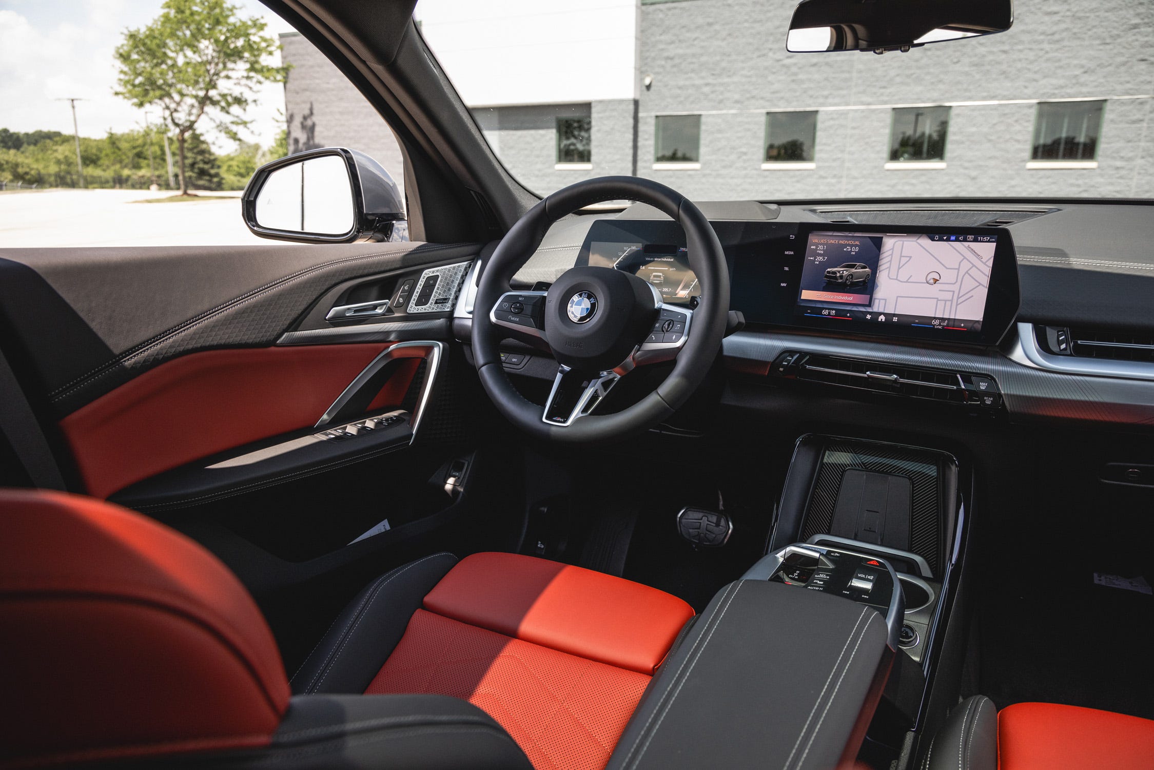 View Photos of the 2024 BMW X2 xDrive28i