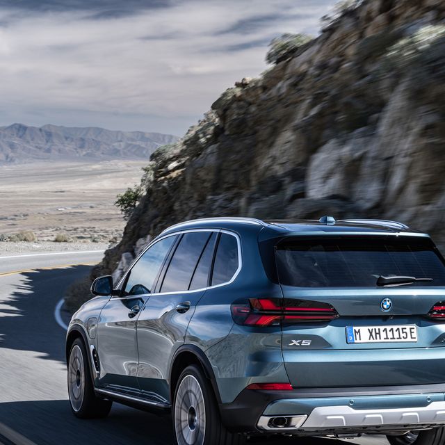 View Photos of the 2024 BMW X5