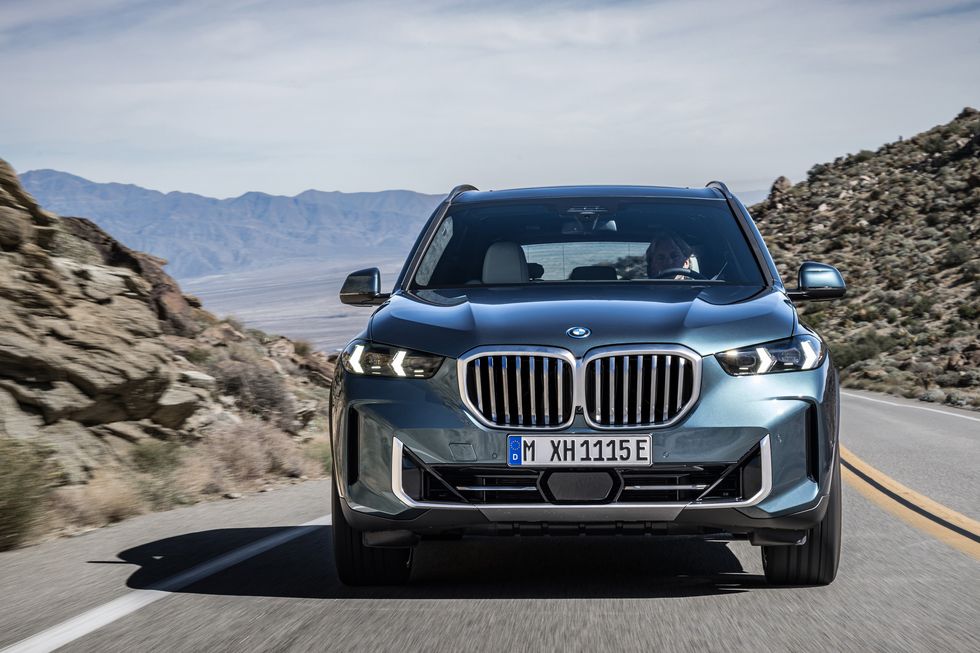 View Photos of the 2024 BMW X5