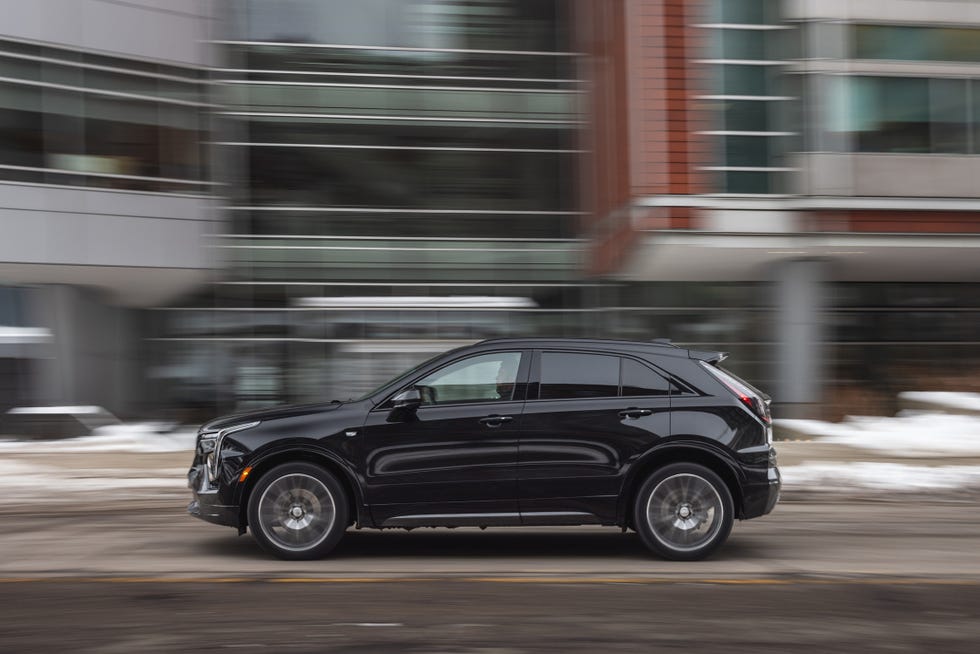 2024 cadillac xt4 awd sport