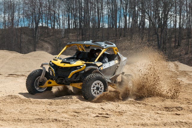 2024 can am maverick r