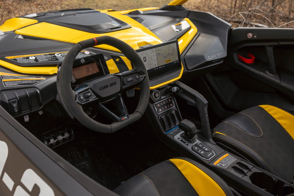 2024 can am maverick r