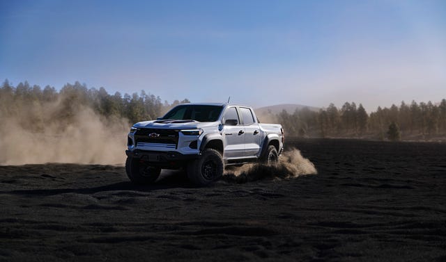 View Photos of the 2024 Chevy Colorado ZR2 Bison