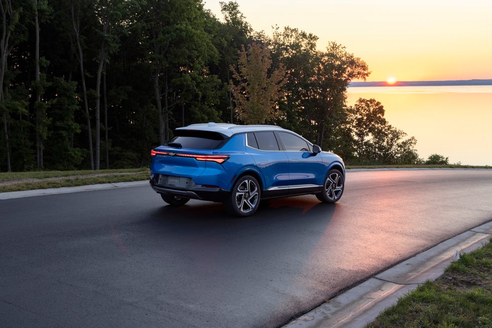 View Photos of the 2024 Chevrolet Equinox EV