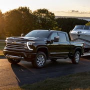 2024 chevrolet silverado hd towing a boat