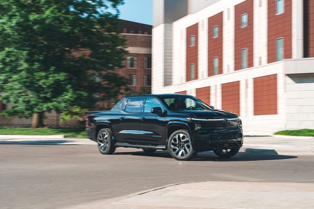 Left Side Box Kit| CHEVROLET SILVERADO EV WT 2024