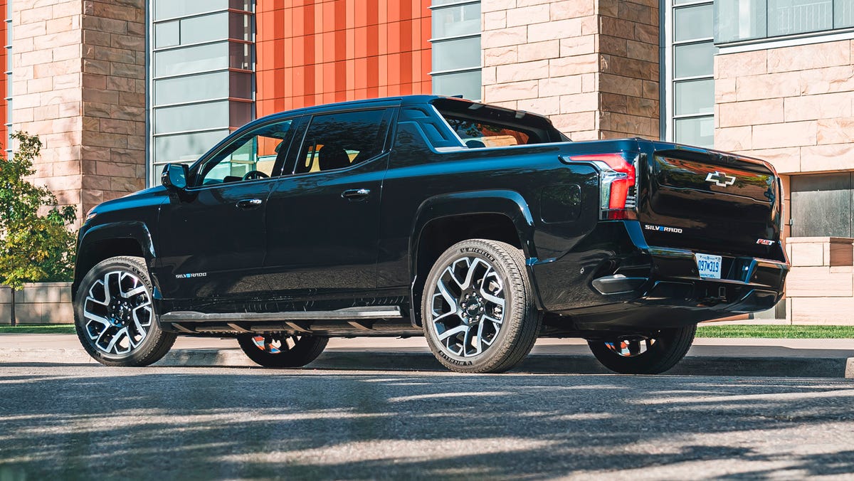 Rear Bumper Kit | CHEVROLET SILVERADO EV RST 2025 Rear Bumper Kit | CHEVROLET SILVERADO EV RST 2025