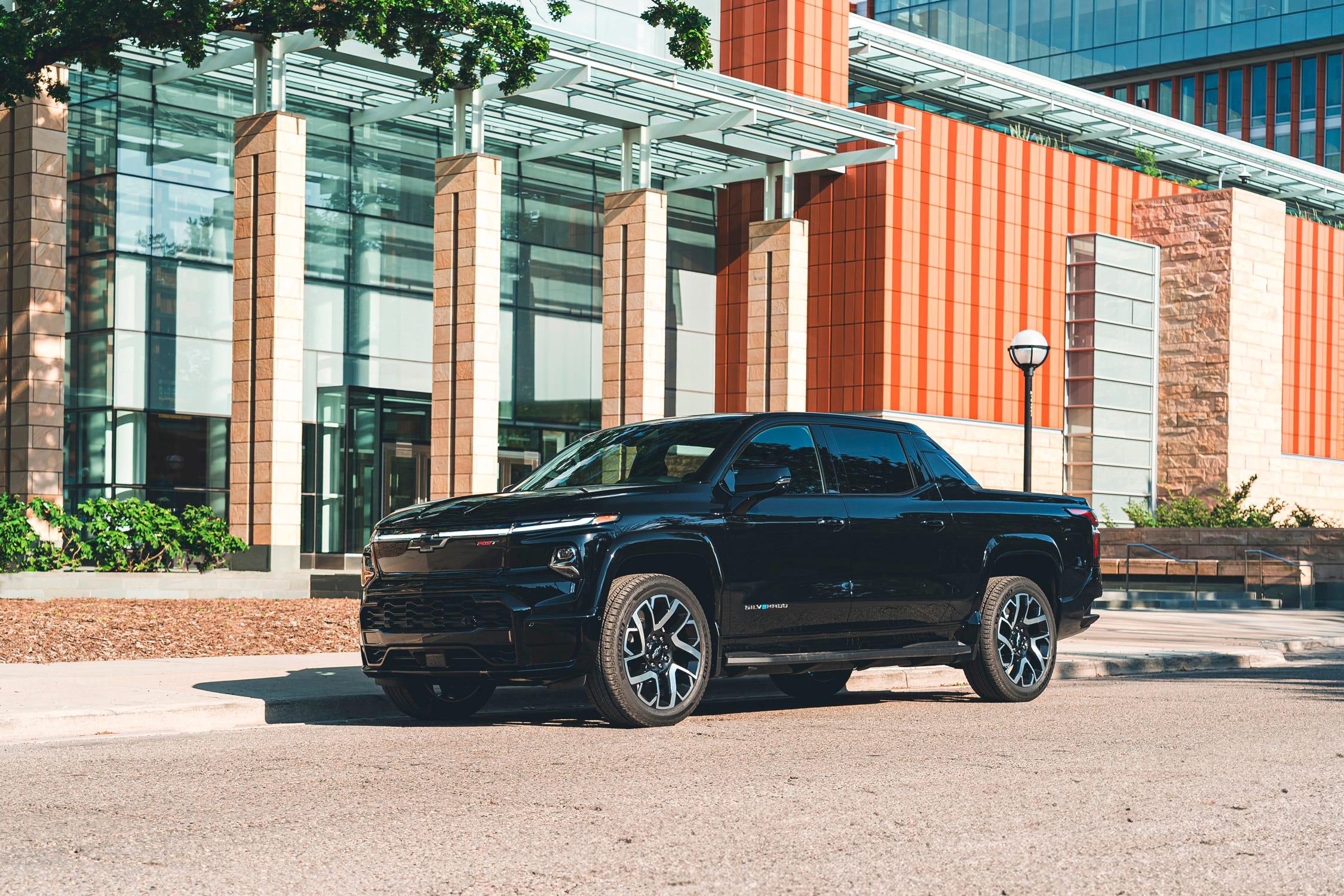 2024 chevrolet silverado ev