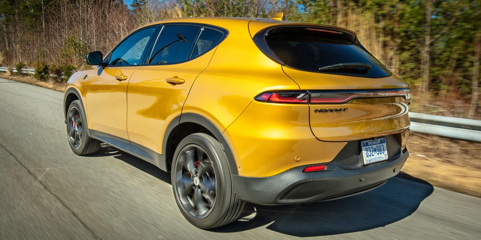 2024 dodge hornet rear