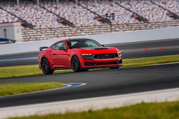 2024 ford mustang dark horse