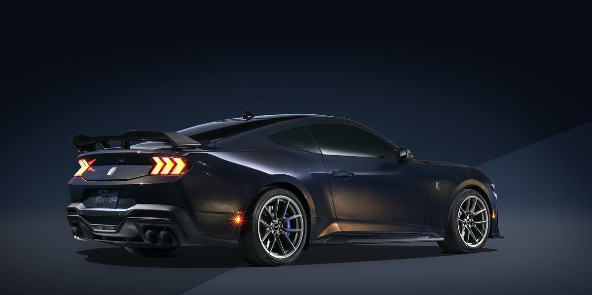 2024 Ford Mustang Dark Horse Is a Badass New Breed of Pony