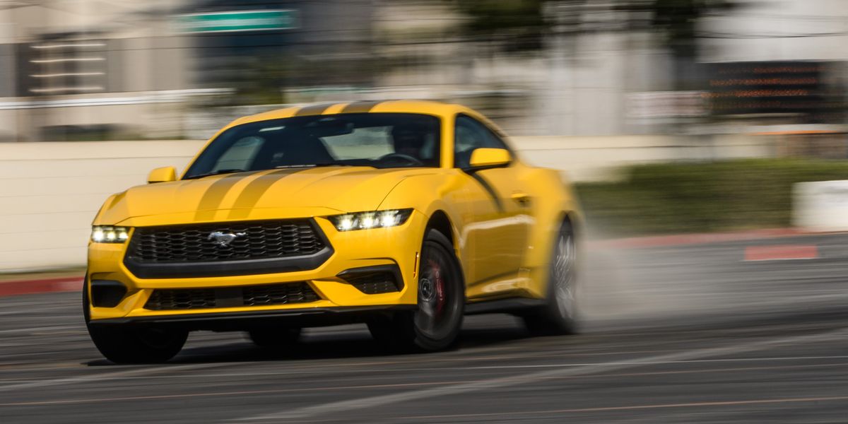2024 ford mustang ecoboost 124