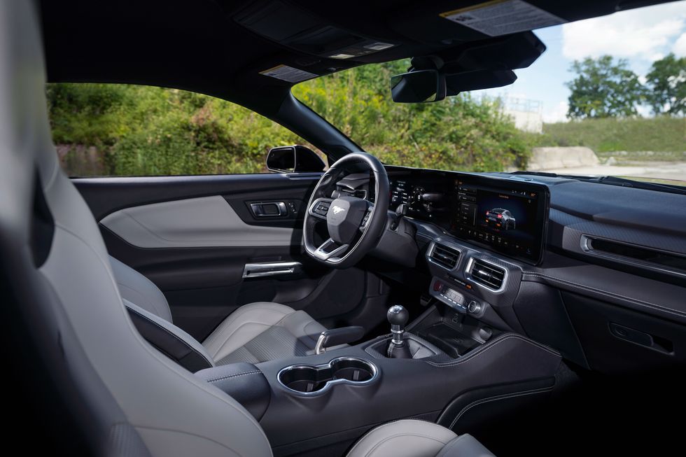  El Ford Mustang tiene una actitud y un estilo llenos de tecnología moderna