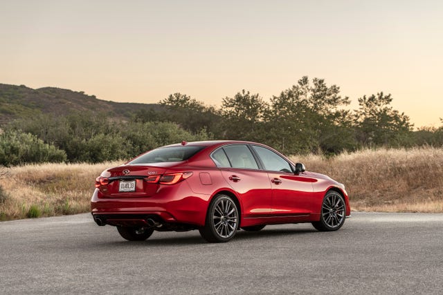 2024 infiniti q50 rear