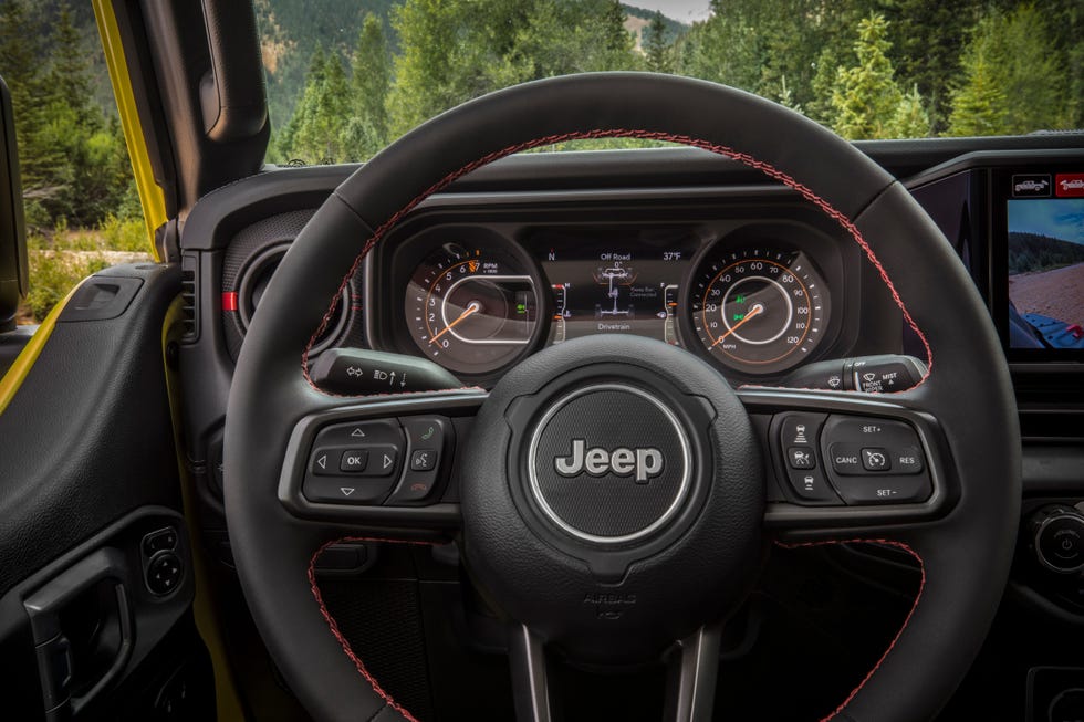 2024 jeep gladiator interior