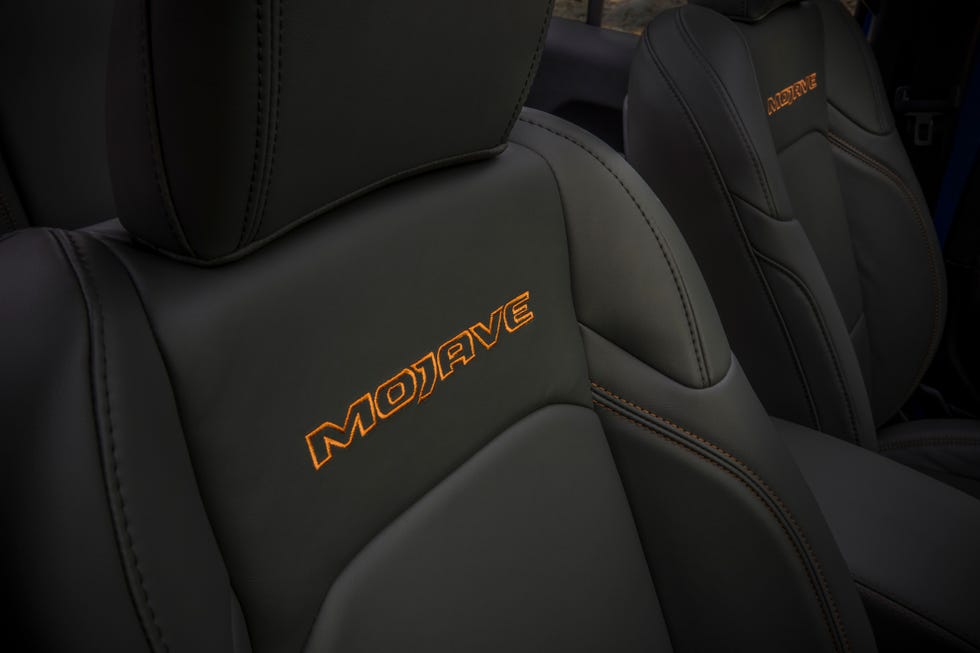2024 jeep gladiator interior