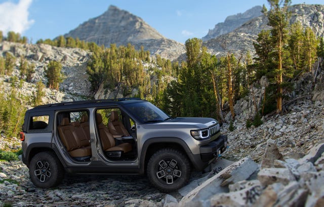 2026 Jeep Recon Is an EV Wrangler Sibling Worth Waiting For