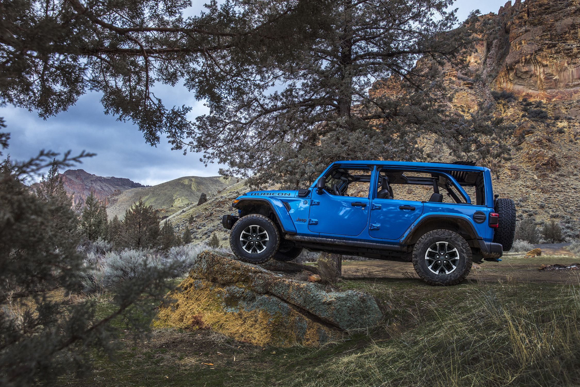 View Exterior Photos of the 2024 Jeep Wrangler