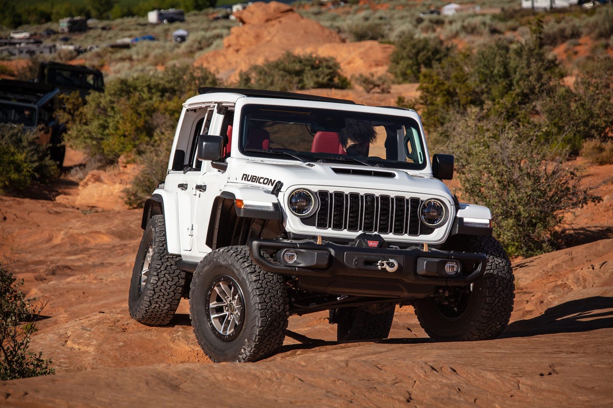 2024 Jeep Wrangler Gets Fresh Look, New Screen, More Off-Road