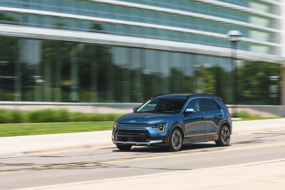 Our Long-Term 2024 Kia Niro PHEV Loves a Good Road Trip