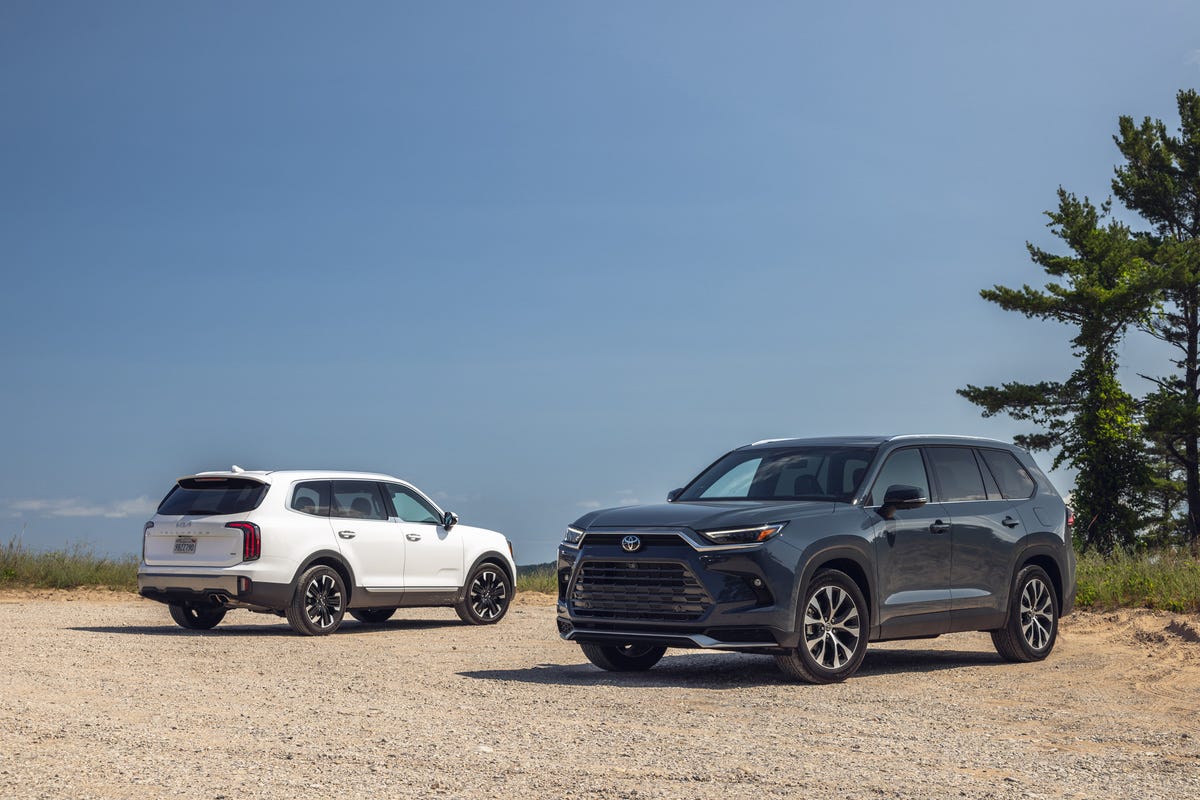 2024-kia-telluride-2024-toyota-grand-hig