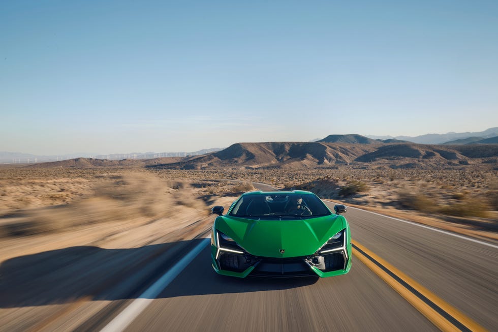 2024 lamborghini revuelto