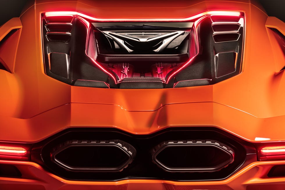 1001-HP 2024 Lamborghini Revuelto Remixes the V-12 Supercar