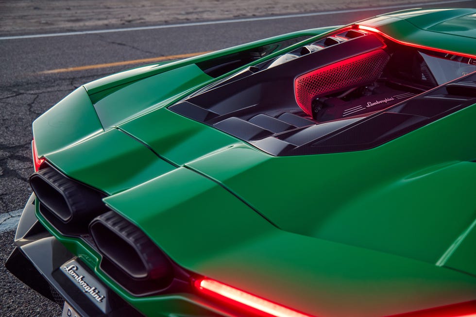 2024 lamborghini revuelto