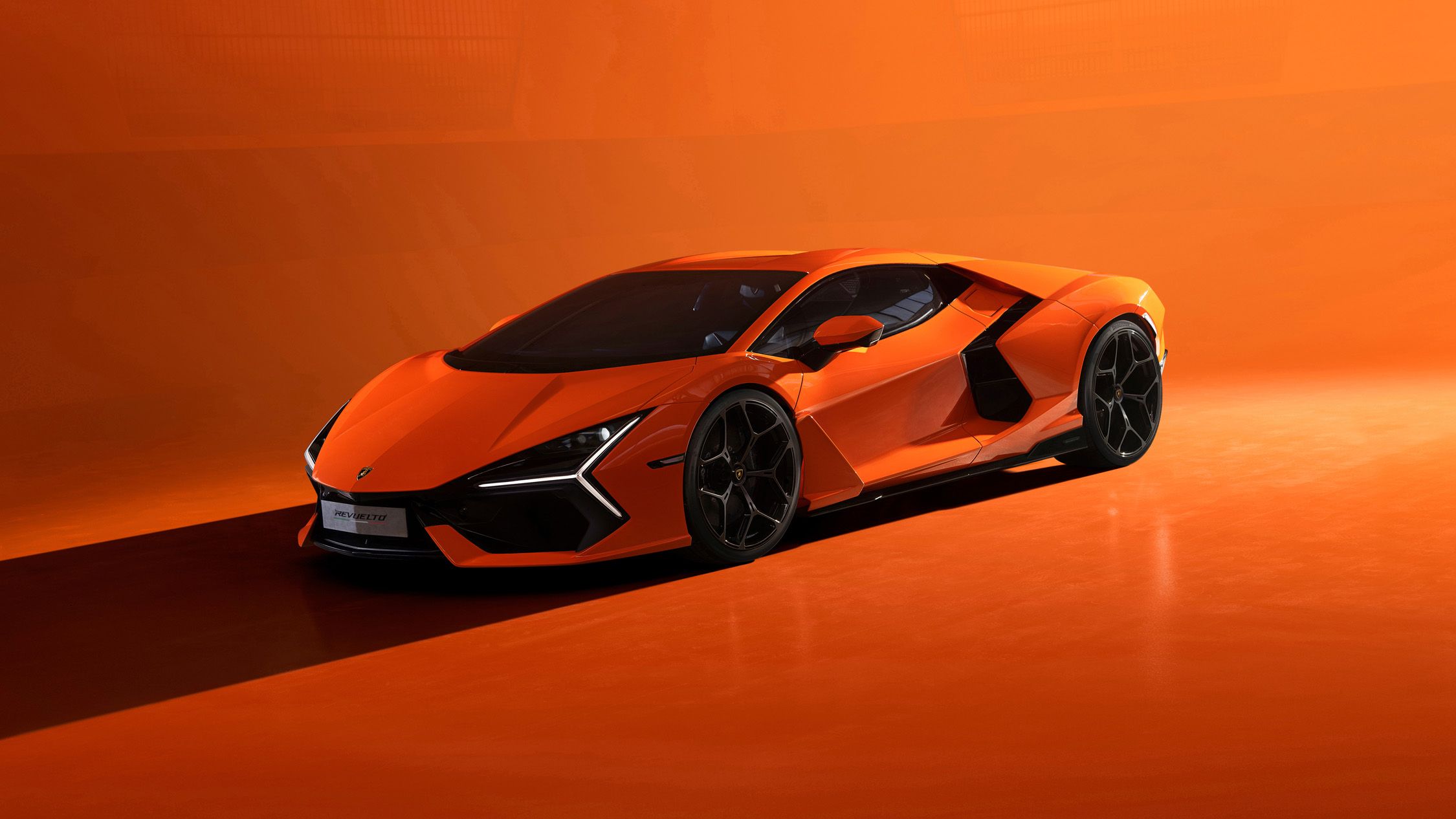 1001-HP 2024 Lamborghini Revuelto Remixes the V-12 Supercar